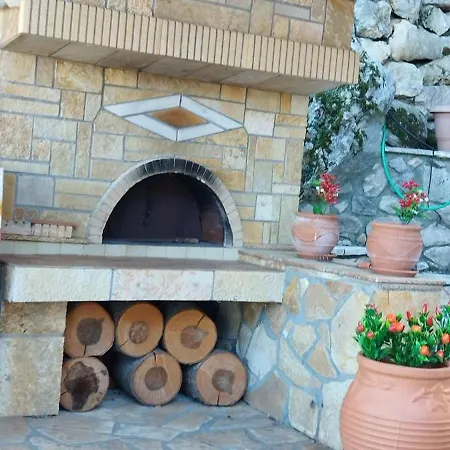 Villa Η Θέα Τhe View Lílaia Esterno foto