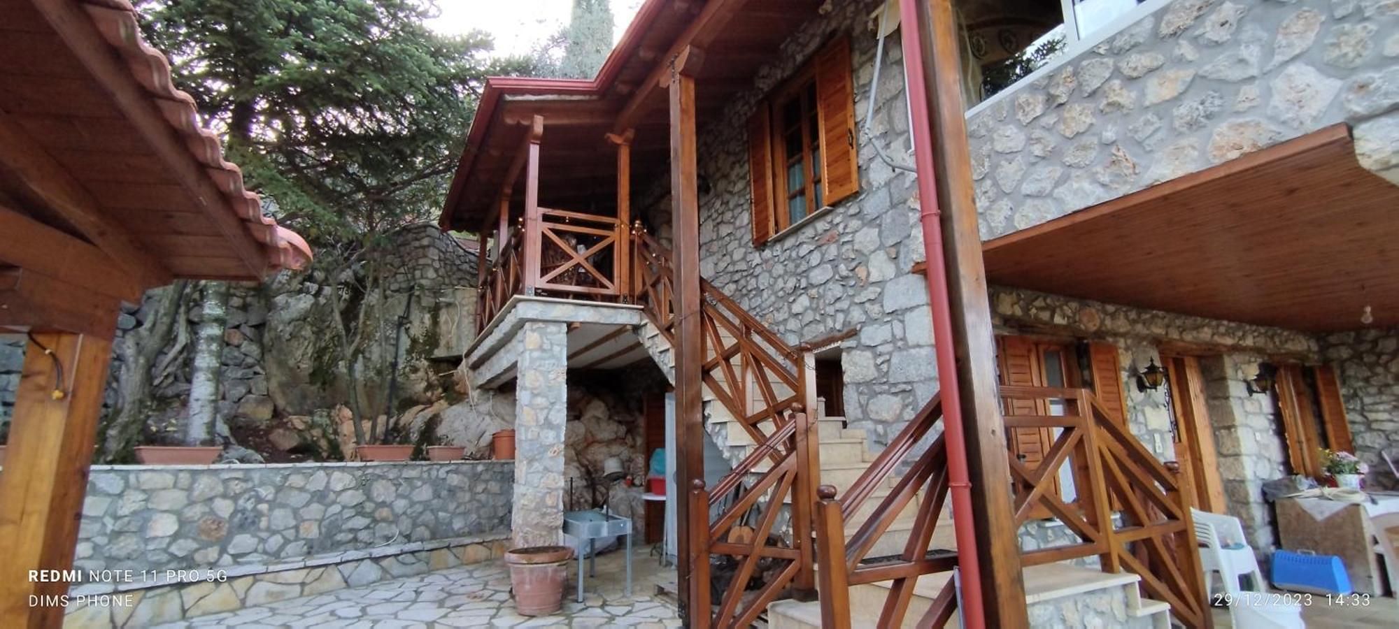η θέα τhe View Lílaia